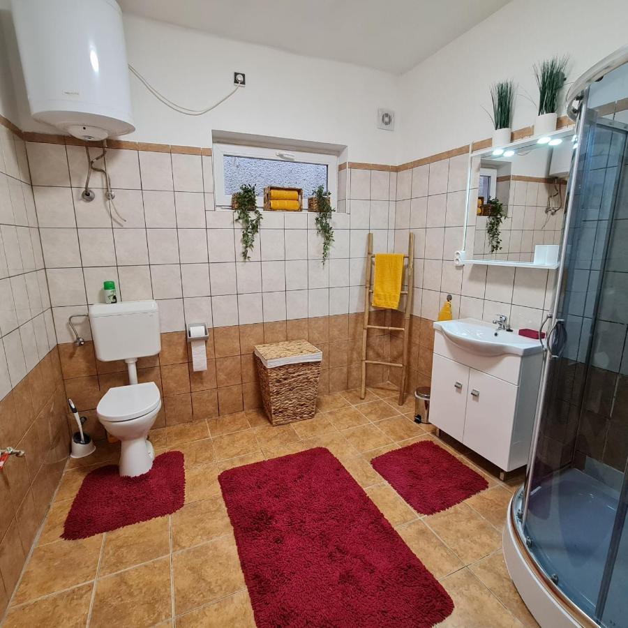 Het Romeo & Julia Holiday home Babarc